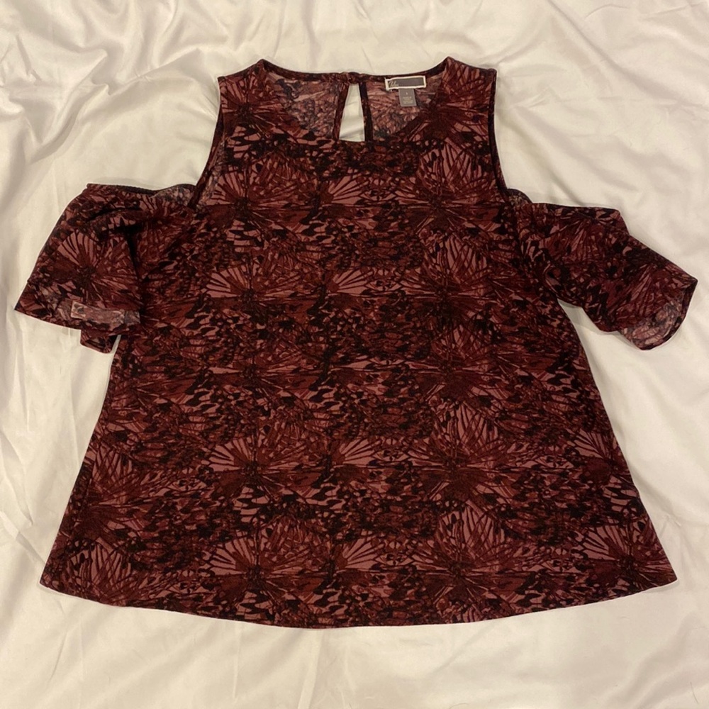 Cold shoulder top